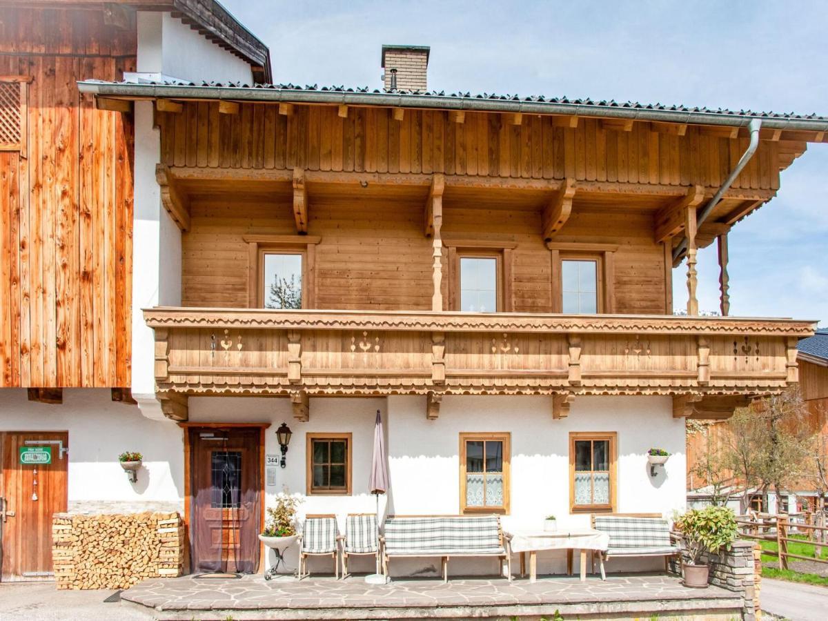 Relaxing Apartment In Hainzenberg With Ski Storage Exteriör bild